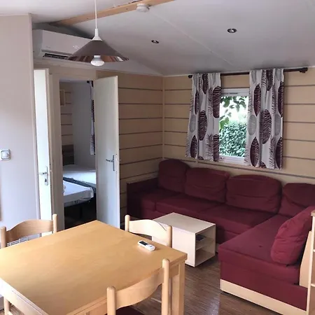 Mobil-home Felix Ducournau * Gastes